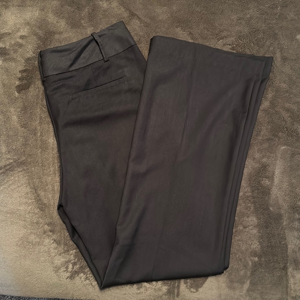 Worthington Size 10 Modern Fit office pants. Dark Navy Blue.